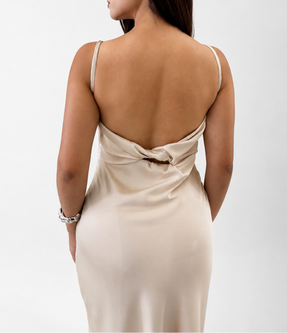 Vestido Longo Feminino com Alça Fina e Decote Drapeado