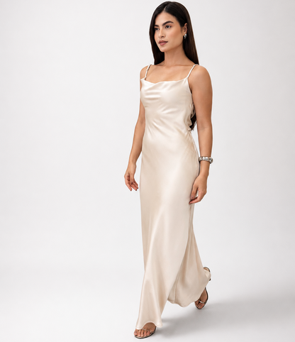 Vestido Longo Feminino com Alça Fina e Decote Drapeado