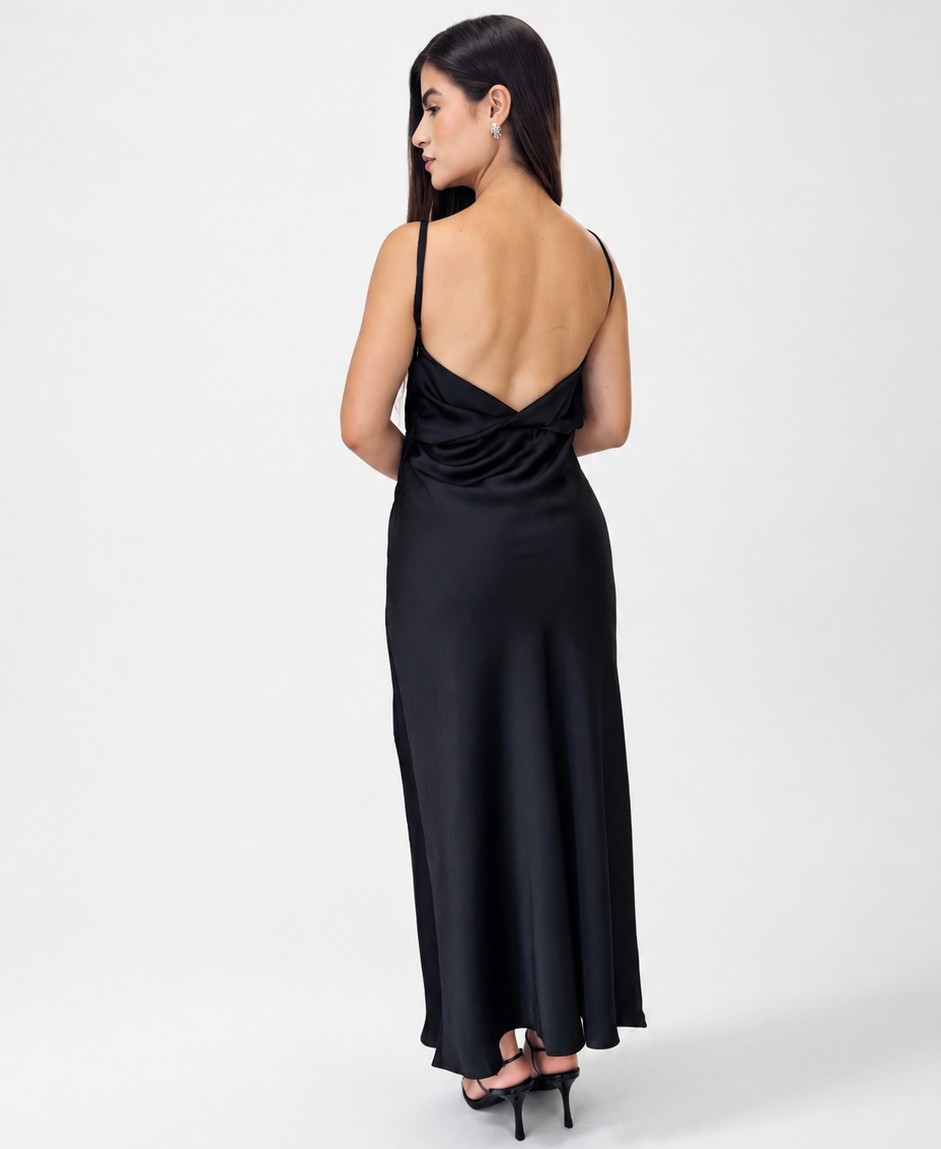 Vestido Longo Feminino com Alça Fina e Decote Drapeado